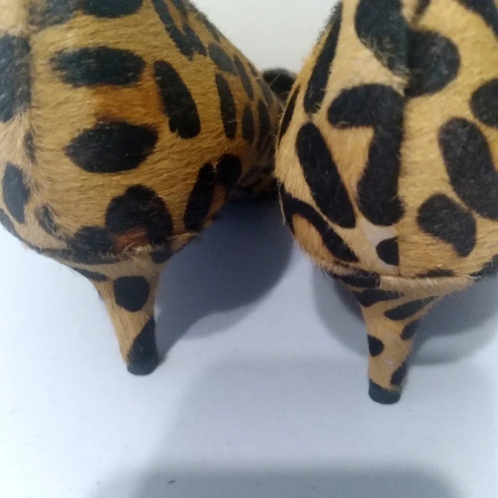 Banana Republic Leopard Print Calf Hair‎ Kitten Heel Pumps 7.5